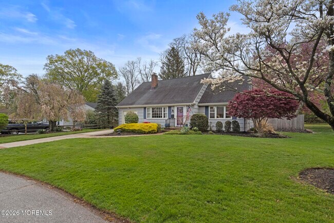 Foto del edificio - 53 McCarter Ave