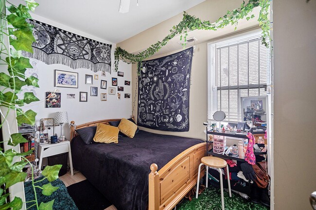 Foto del edificio - 1610 N Willington