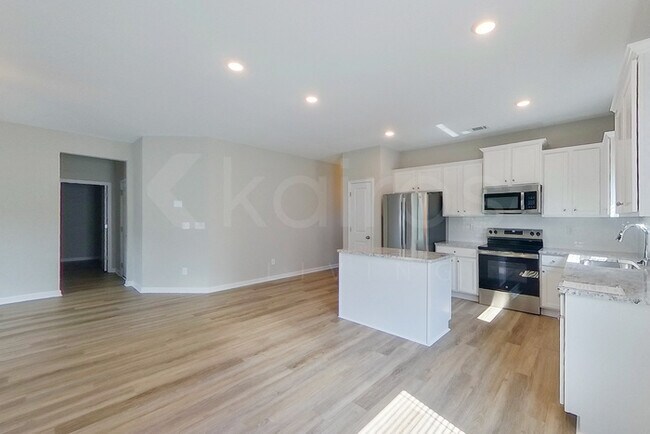 Foto del edificio - 7064 Foggy River Dr