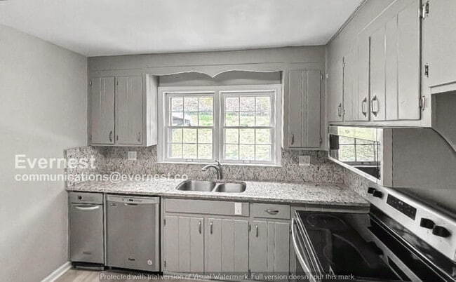 Photo - Beautiful 4 Bed & 2 Bath Home with Bonus Room / Pets Accepted