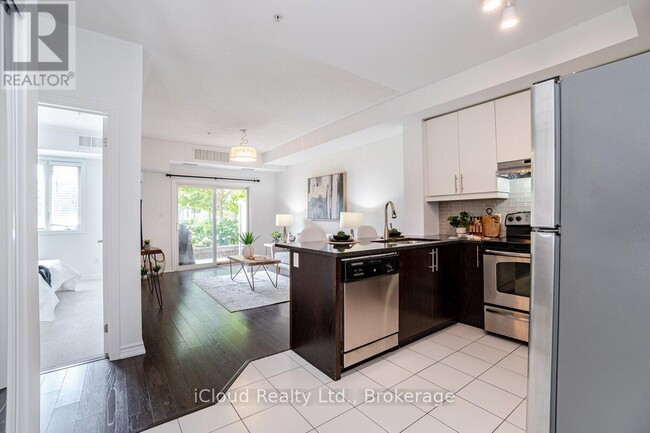 Building Photo - 570 Lolita Gardens