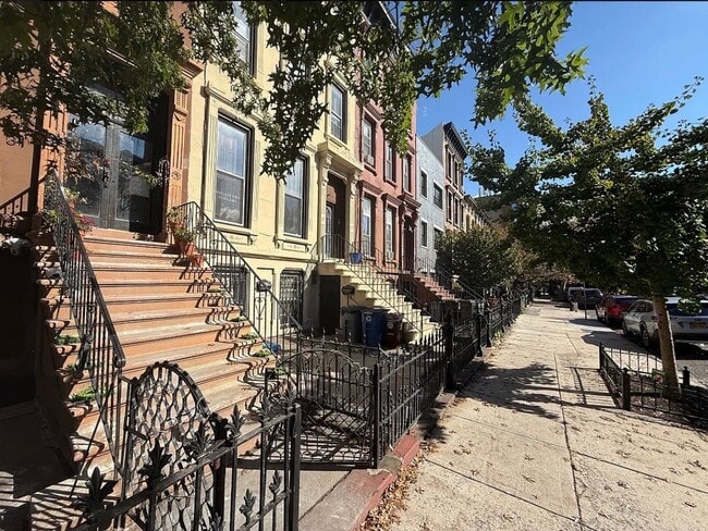 Photo - 31 Herkimer St Apartment