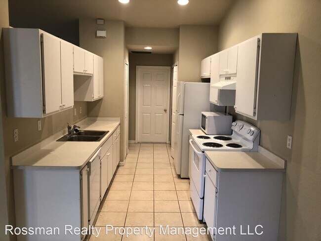 Foto del edificio - 3 br, 2 bath House - 4537 SW 10th Ave