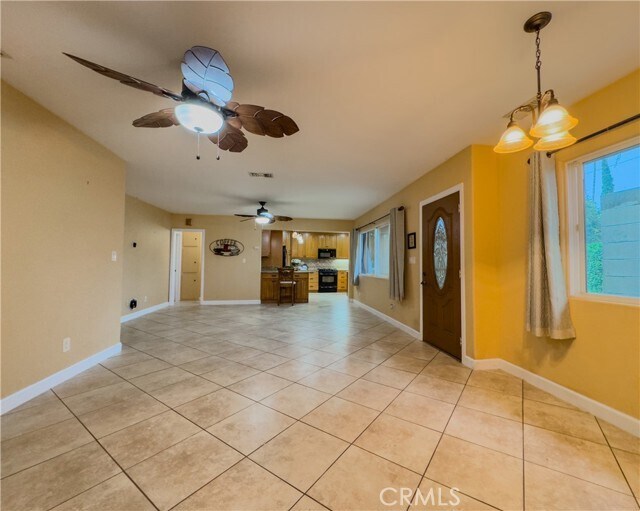 Foto del edificio - 4619 Whistler Ave