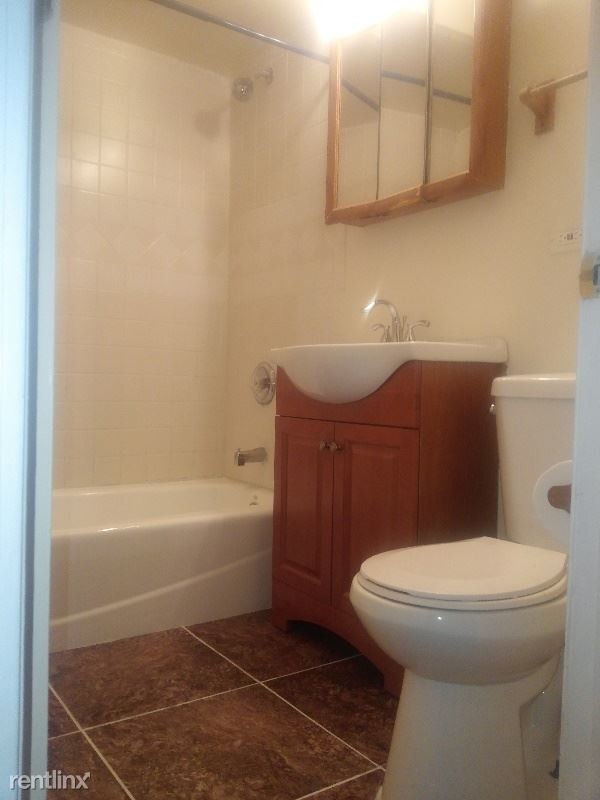 Building Photo - 4117 Lindenwood Dr