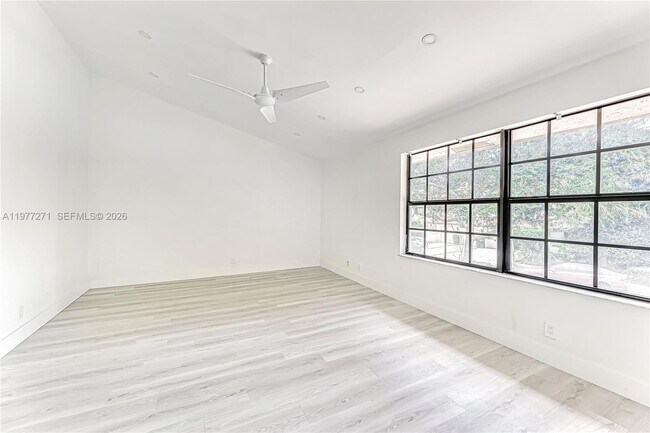 Building Photo - 7829 La Mirada Dr