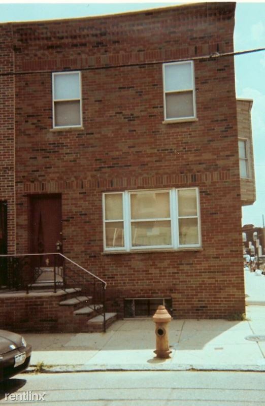 Primary Photo - 712 Reed St