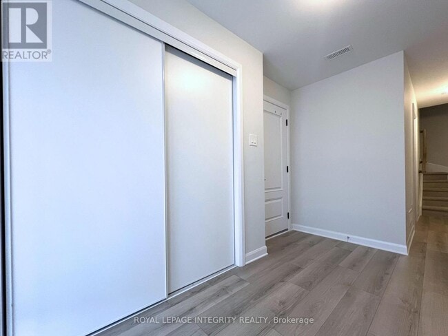 Building Photo - 286 Elsie MacGill Walk