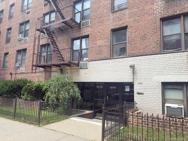 Building Photo - 149-43 35th Ave