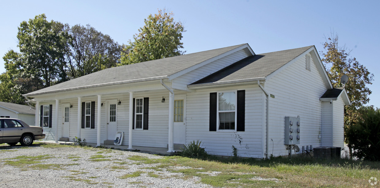 Primary Photo - 170 East Ave