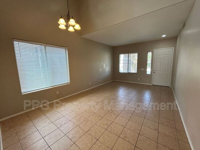 Foto del edificio - 17931 W Sunnyslope Ln