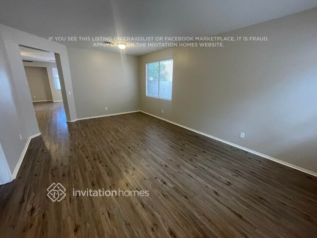 Building Photo - 9526 W Minnezona Ave