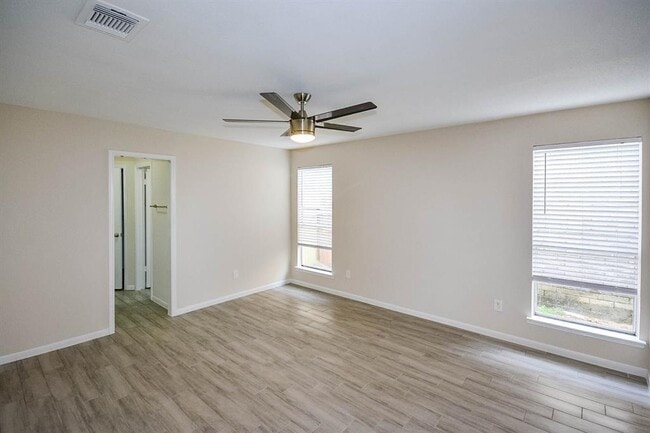 Building Photo - 6331 Gladewell Dr