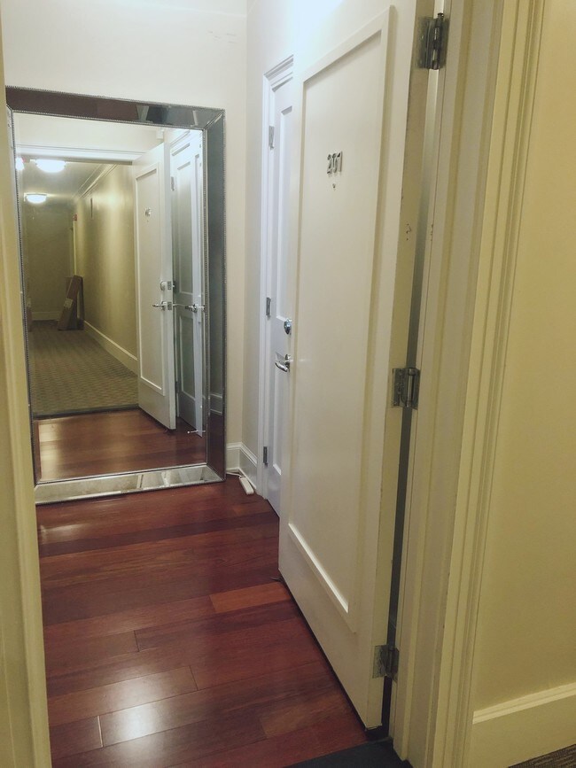 Foto del edificio - 1121 24th St NW