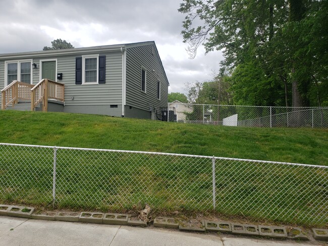 Building Photo - 501 E Brookland Park Blvd