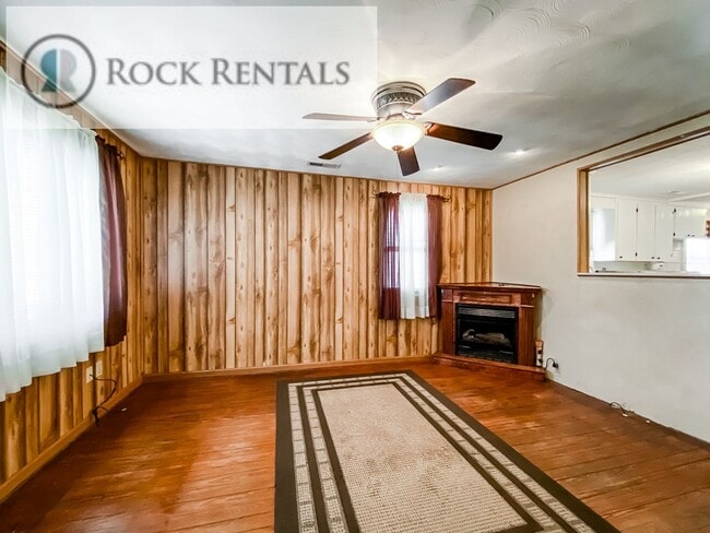 Building Photo - Cute 3 Bed 1 Bath Near Rice Park