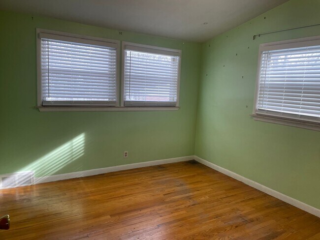 Foto del edificio - 842 Westwood Ave