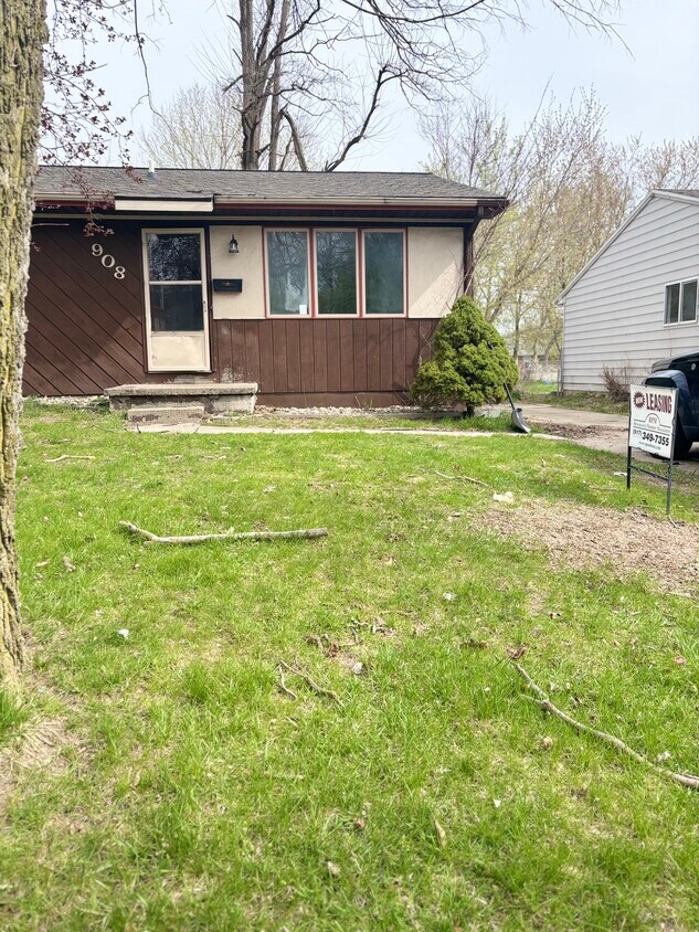 Primary Photo - 908 Vincent Ct