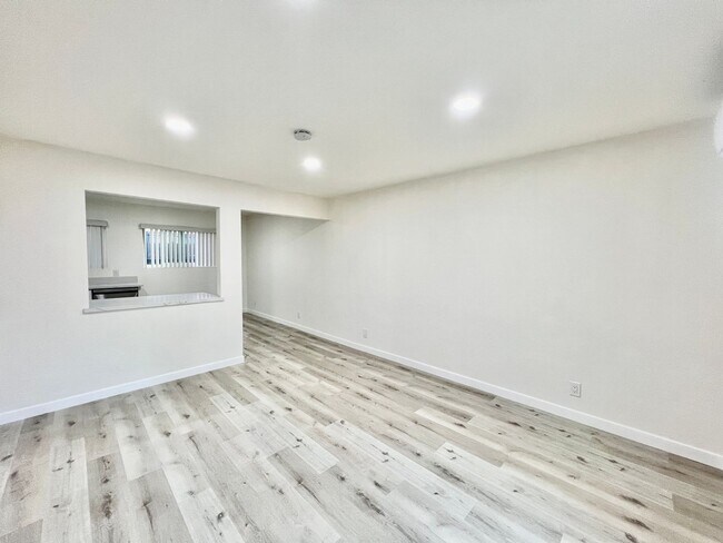Foto del edificio - Swift Ave
