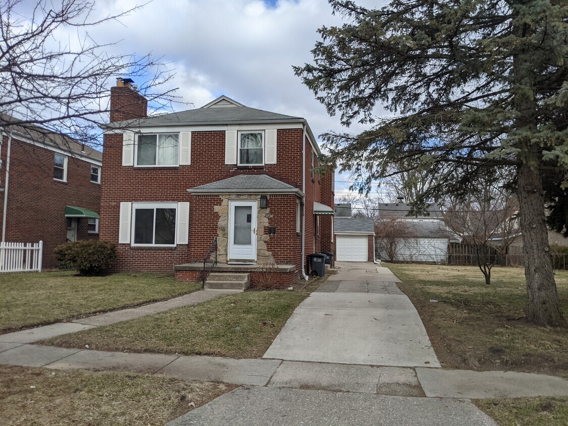 3734 Seckinger Dr, Toledo, OH 43613 Townhome Rentals in Toledo OH