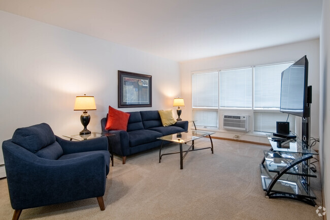 1BR, 1BA - 675SF - Monona Lakeview