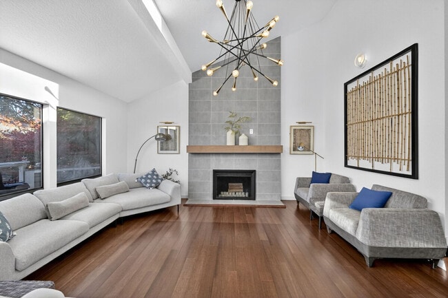 Foto del edificio - 5111 23rd Ave W