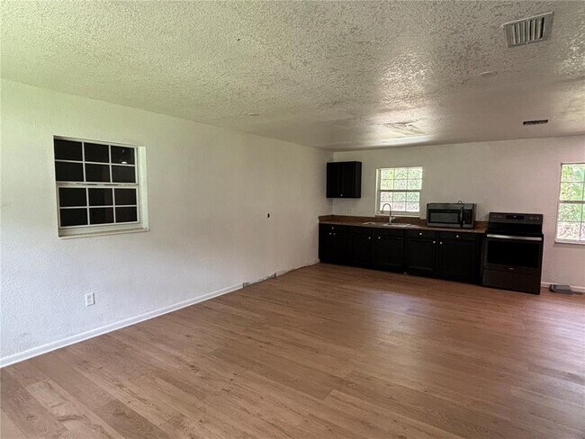 Foto del edificio - 205 S Chandler Ave
