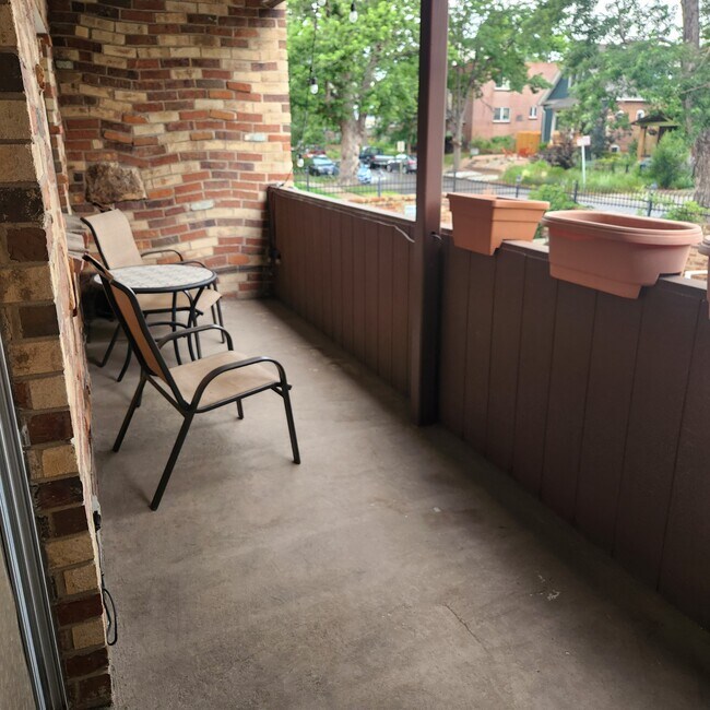 balcony - 252 N Pennsylvania St