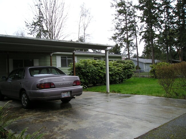 Building Photo - 2079 Elizabeth Pl