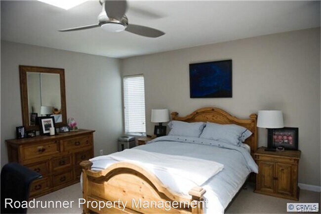 Building Photo - 1 br, 1 bath House - 136 W. Canada Unit A
