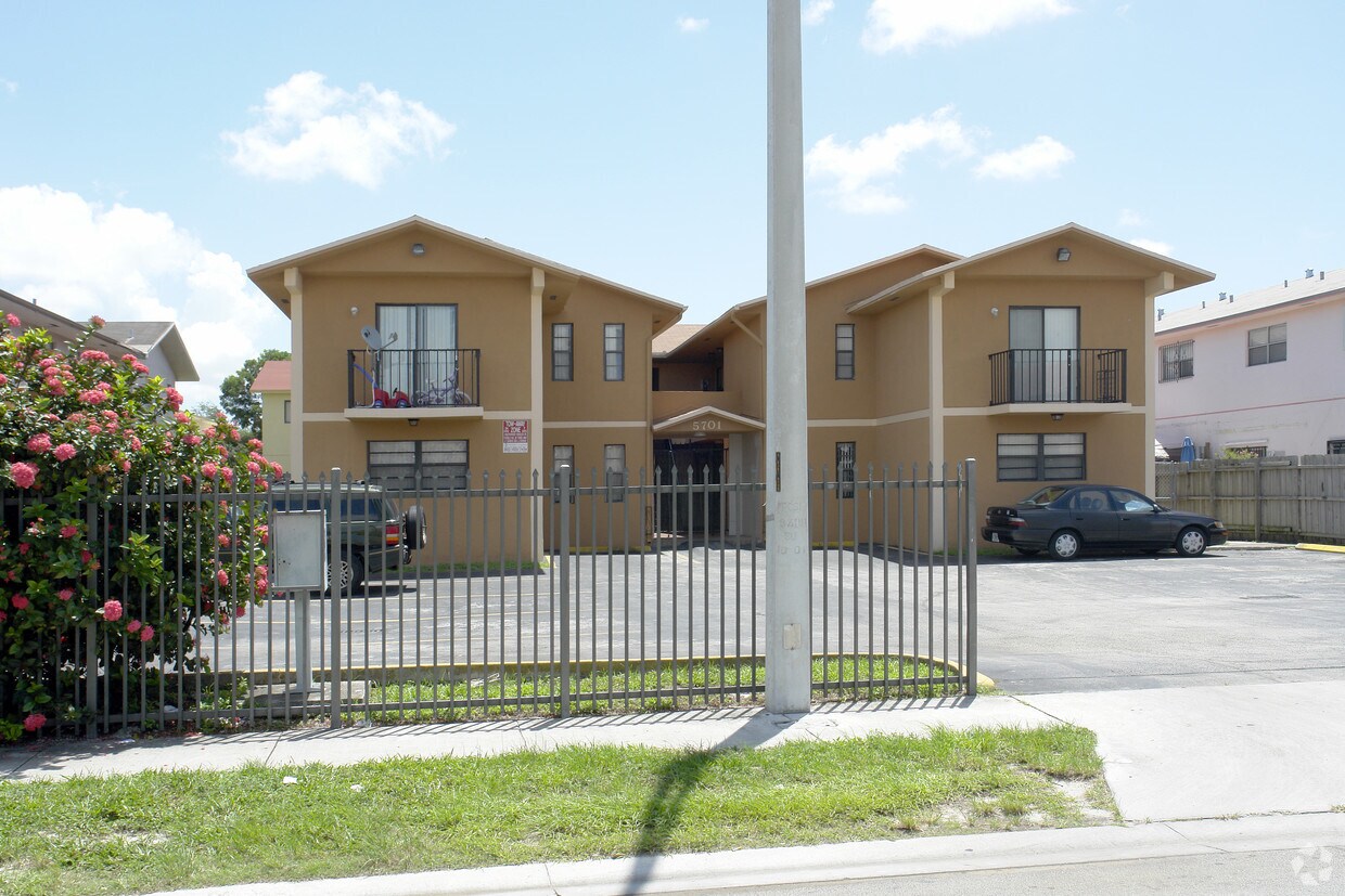 Building Photo - 5701 W 26th Ave