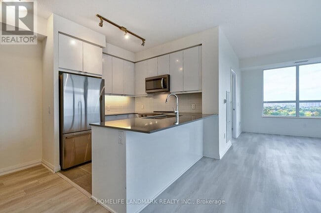 Building Photo - 3270 Sheppard Ave E