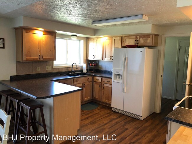 Foto del edificio - 5 br, 3 bath House - 402 W Brundage Ln