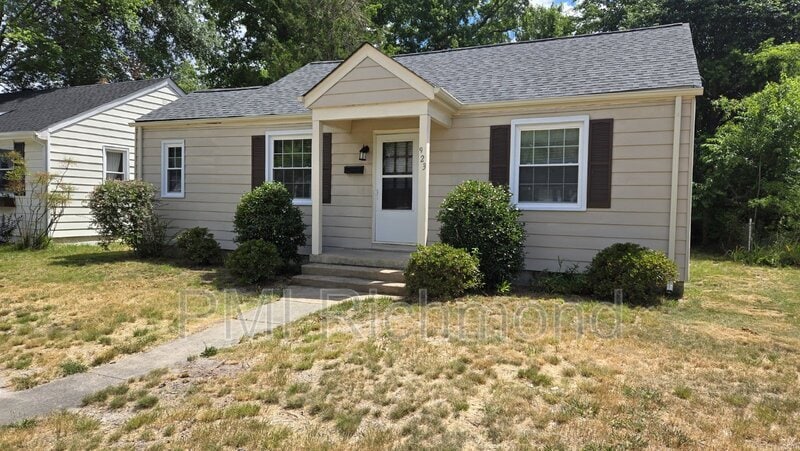 Primary Photo - 923 Hill Top Dr