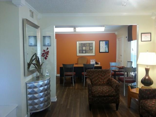 Building Photo - 2603 Hillburn Dr