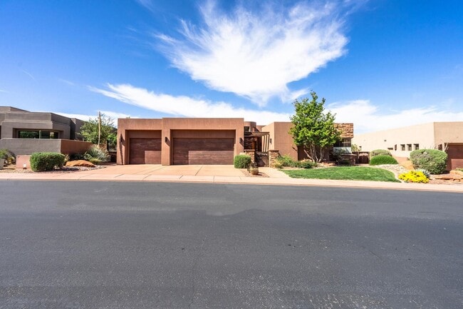 Building Photo - Cliffs of Snow Canyon