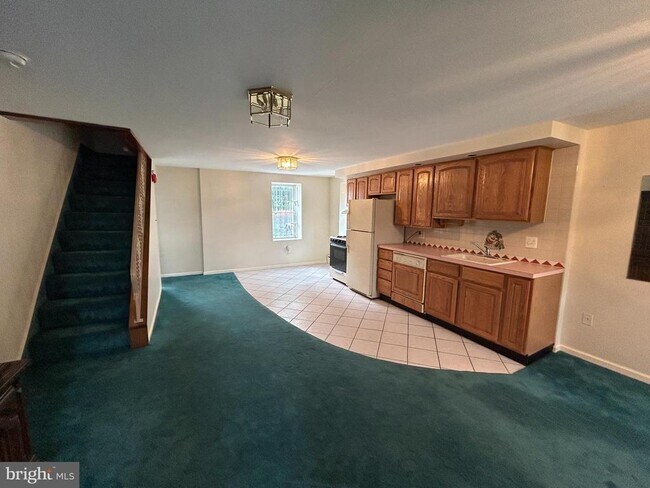 Foto del edificio - 6502 Ridge Ave