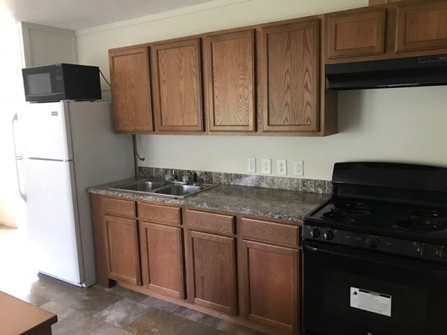 Building Photo - 10755 Cherry Dr