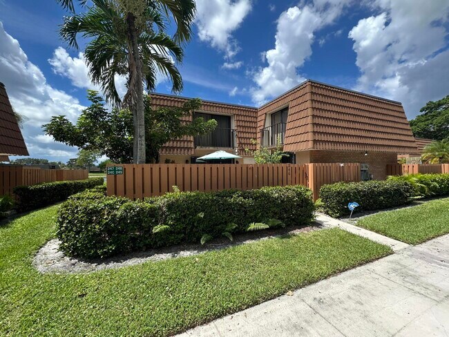Foto del edificio - 246 Charter Way