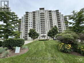 Building Photo - 1030 Coronation Dr