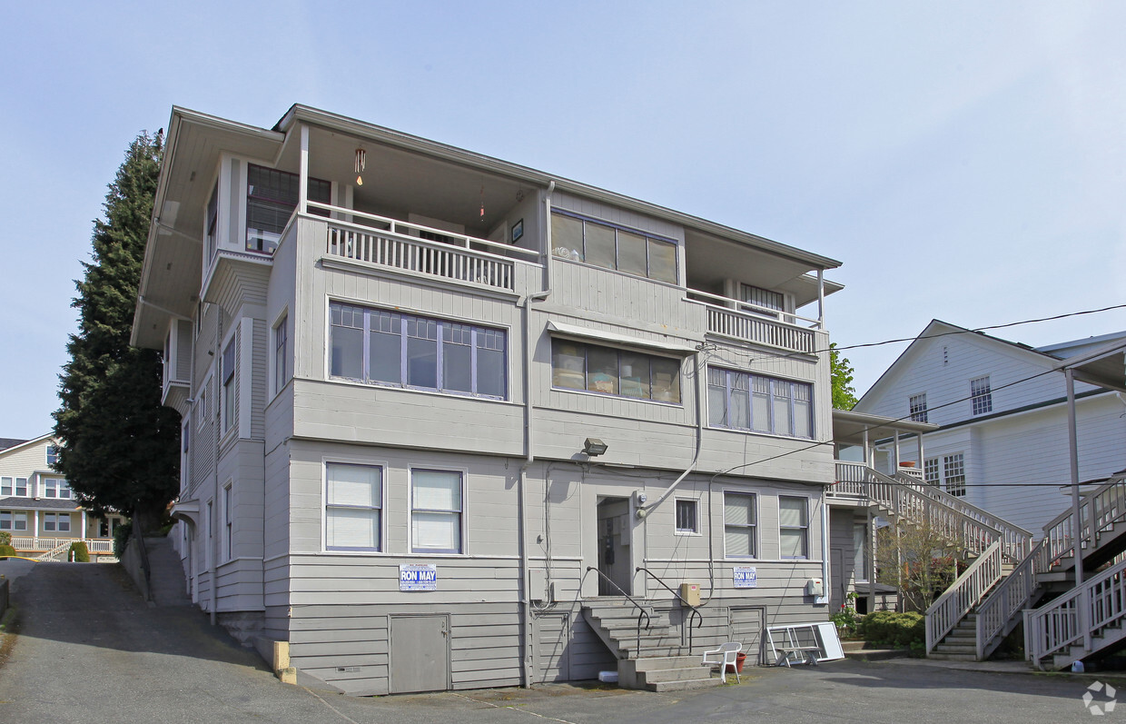 Building Photo - Harbor View Apartments