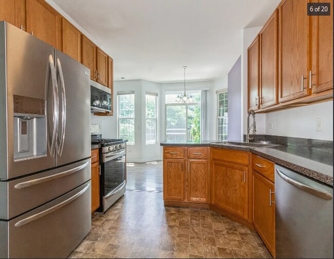 Foto del edificio - 4924 Montauk Dr