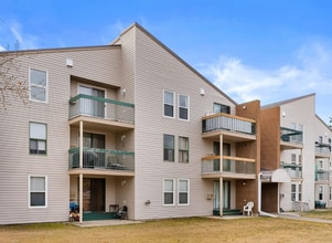 Building Photo - 34 Nollet Ave