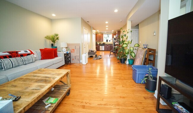 Foto del edificio - 6100 N Talman Ave