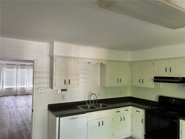 Foto del edificio - 4009 Old Shell Rd