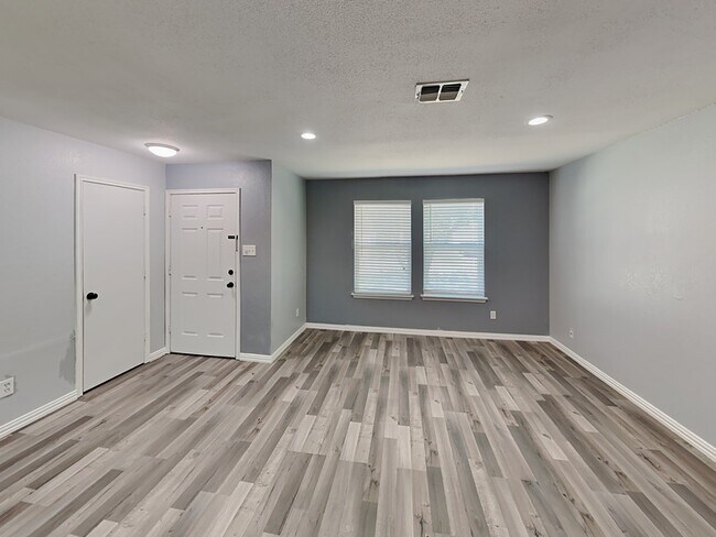 Foto del edificio - 3808 Bandera Ranch Rd