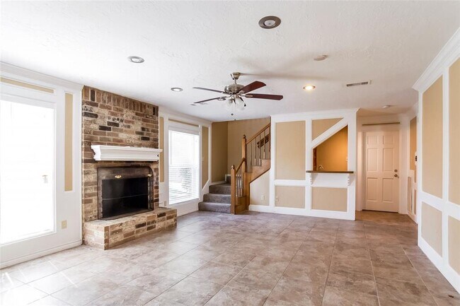 Foto del edificio - 9211 New Forest Rd