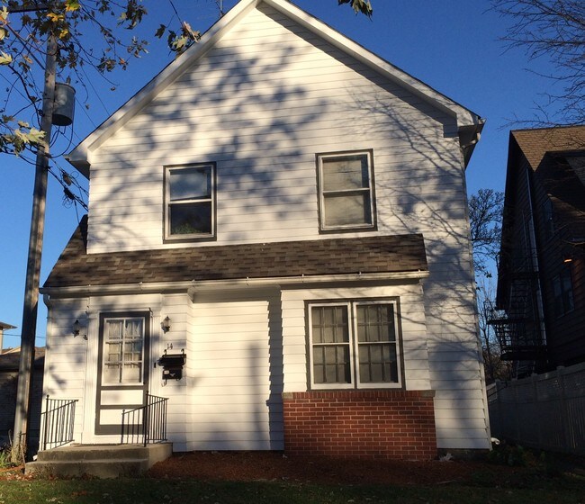 Building Photo - 14 N Lucas St
