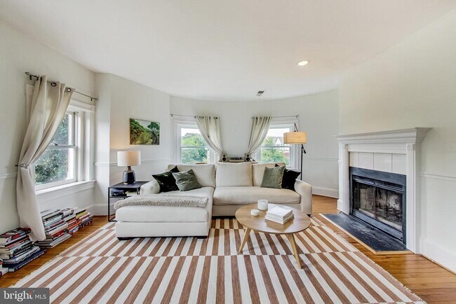Foto del edificio - 1200 East Capitol St NE