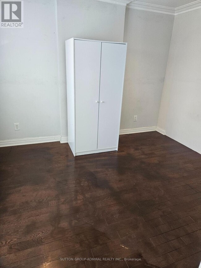 Building Photo - 32 Belgravia Ave